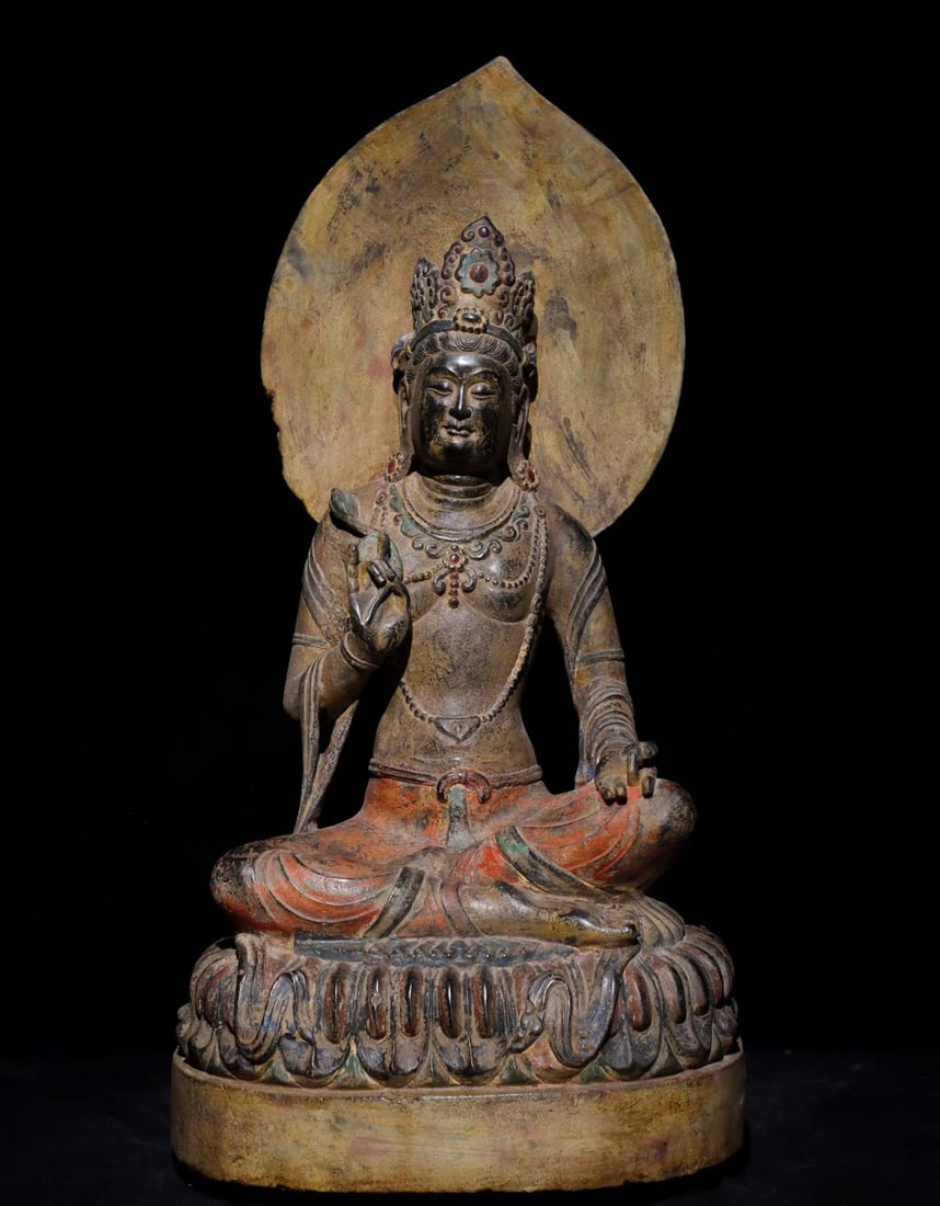 A piece of Tang Dynasty bluestone painted Guanyin: Tang Dynasty bluestone painted Guanyin SIZE: H:83cm W:38cm T:30cm (The Dimensions Of All Batches Are Manually Measured.If You Need More Detailed Information, Please Contact Our Customer Service Before