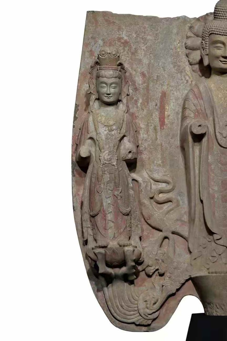 A large Wei back screen with three Buddha statues - 2