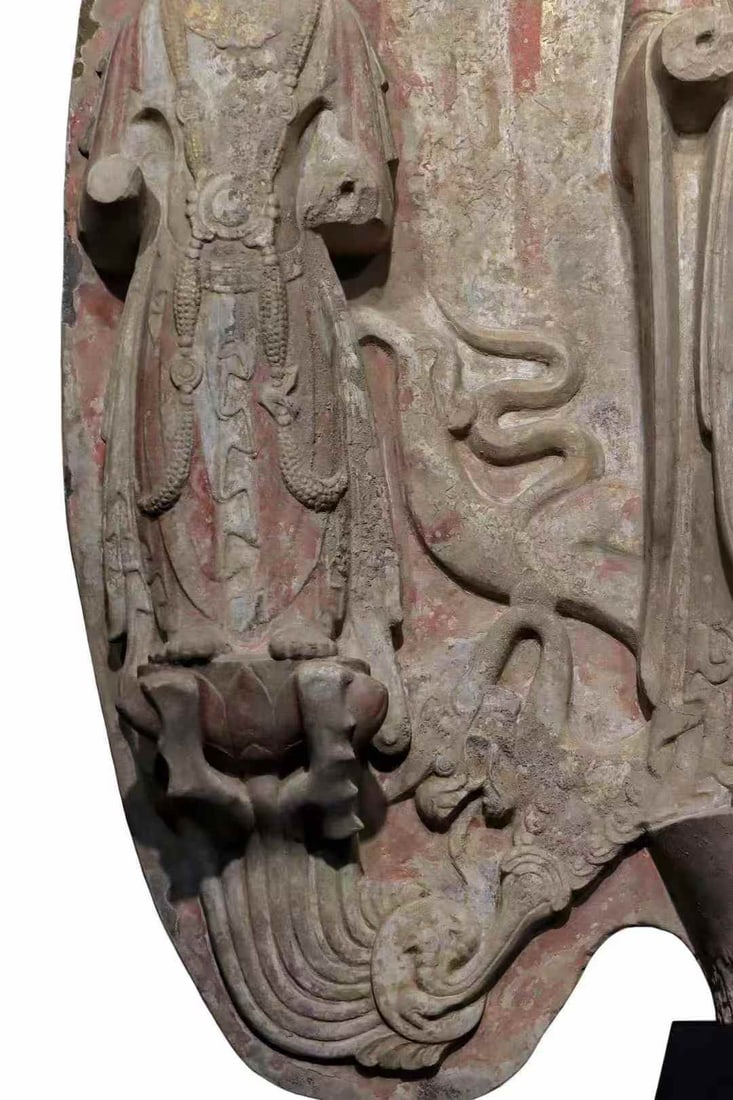 A large Wei back screen with three Buddha statues - 6