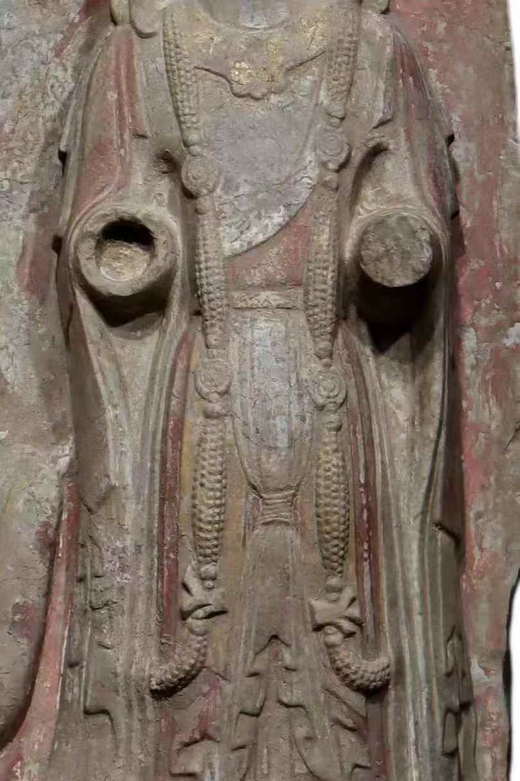 A large Wei back screen with three Buddha statues - 7