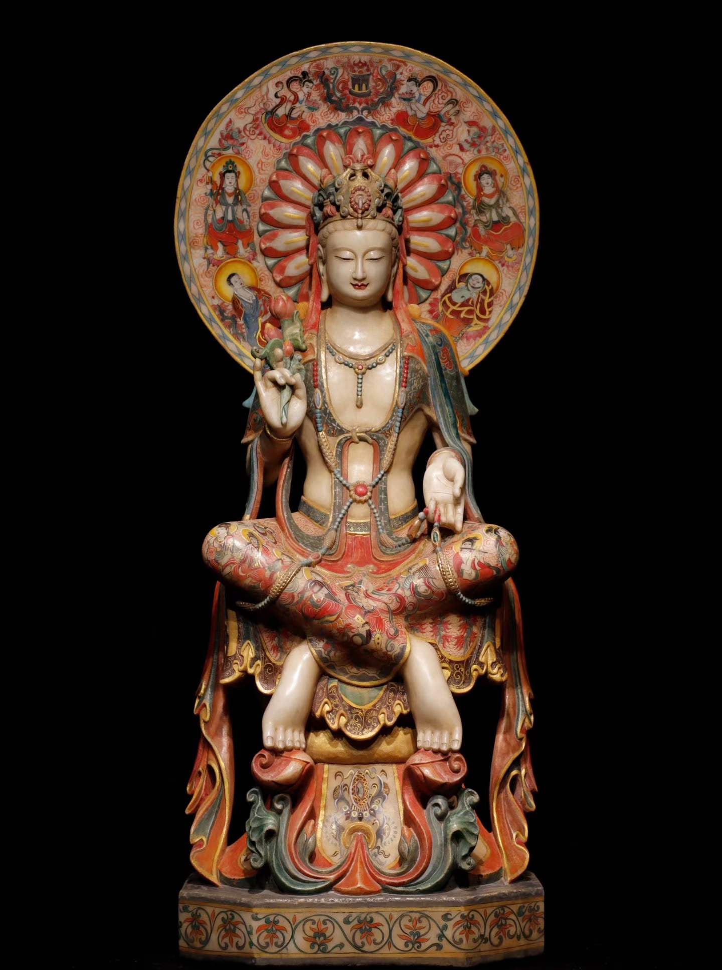 A piece of Northern Qi white jade painted Guanyin: Northern Qi White Jade Painted Great Guanyin Exquisite Carving and Exquisite Painting SIZE: H:150cm W:60cm T:45cm (The Dimensions Of All Batches Are Manually Measured.If You Need More Detailed Informa