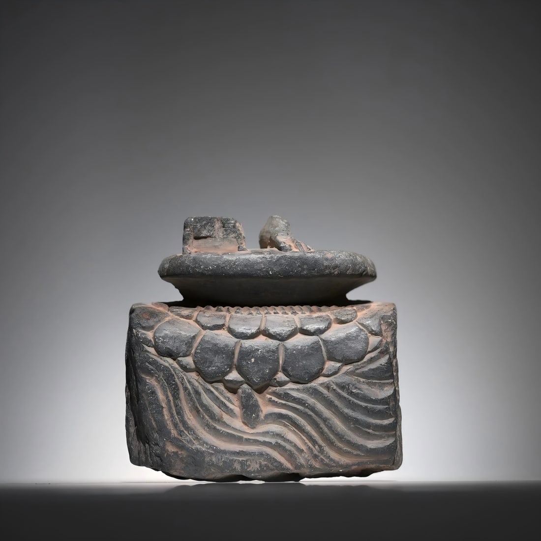 A Gandhara lotus base from the 2nd-5th centuries AD: Gandhara lotus base SIZE: W:9.5cm H:9cm (The Dimensions Of All Batches Are Manually Measured.If You Need More Detailed Information, Please Contact Our Customer Service Before Bidding.)
