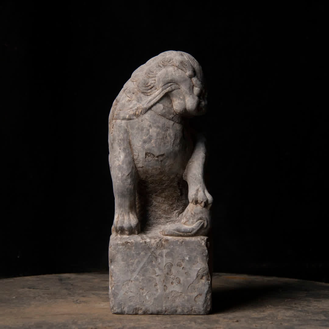 A Qing Dynasty bluestone stone carved beast: Qing Dynasty bluestone stone carved auspicious beasts SIZE: H: 28cm Side L: 11cm (The Dimensions Of All Batches Are Manually Measured.If You Need More Detailed Information, Please Contact Our Customer