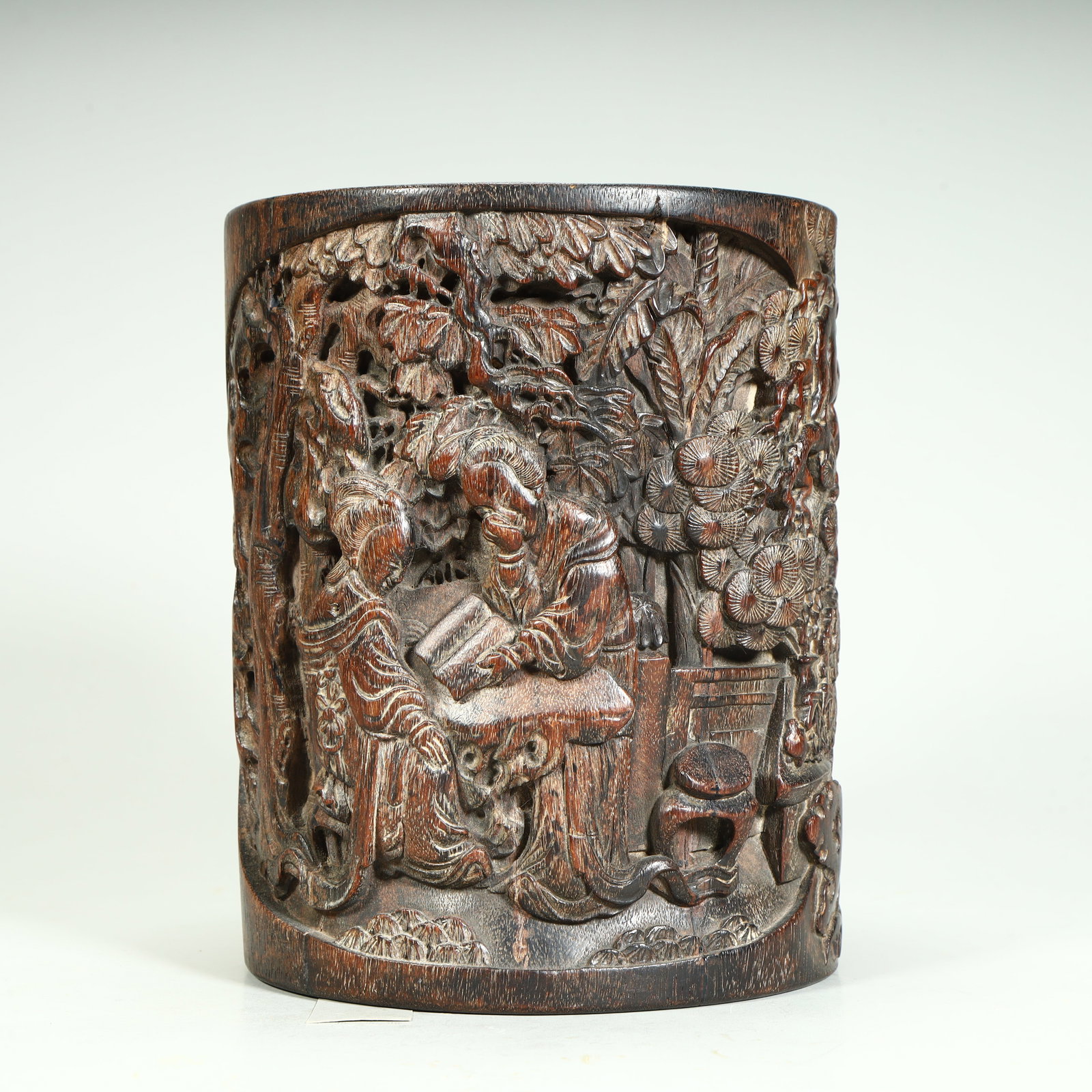 A Qing Dynasty hardwood carving Erqiao reading picture pen holder: Qing Dynasty hardwood carving Erqiao reading picture pen holder SIZE: H:16.5cm L:13.5cm W:13.5cm W:1144g (The Dimensions Of All Batches Are Manually Measured.If You Need More Detailed Information, Ple