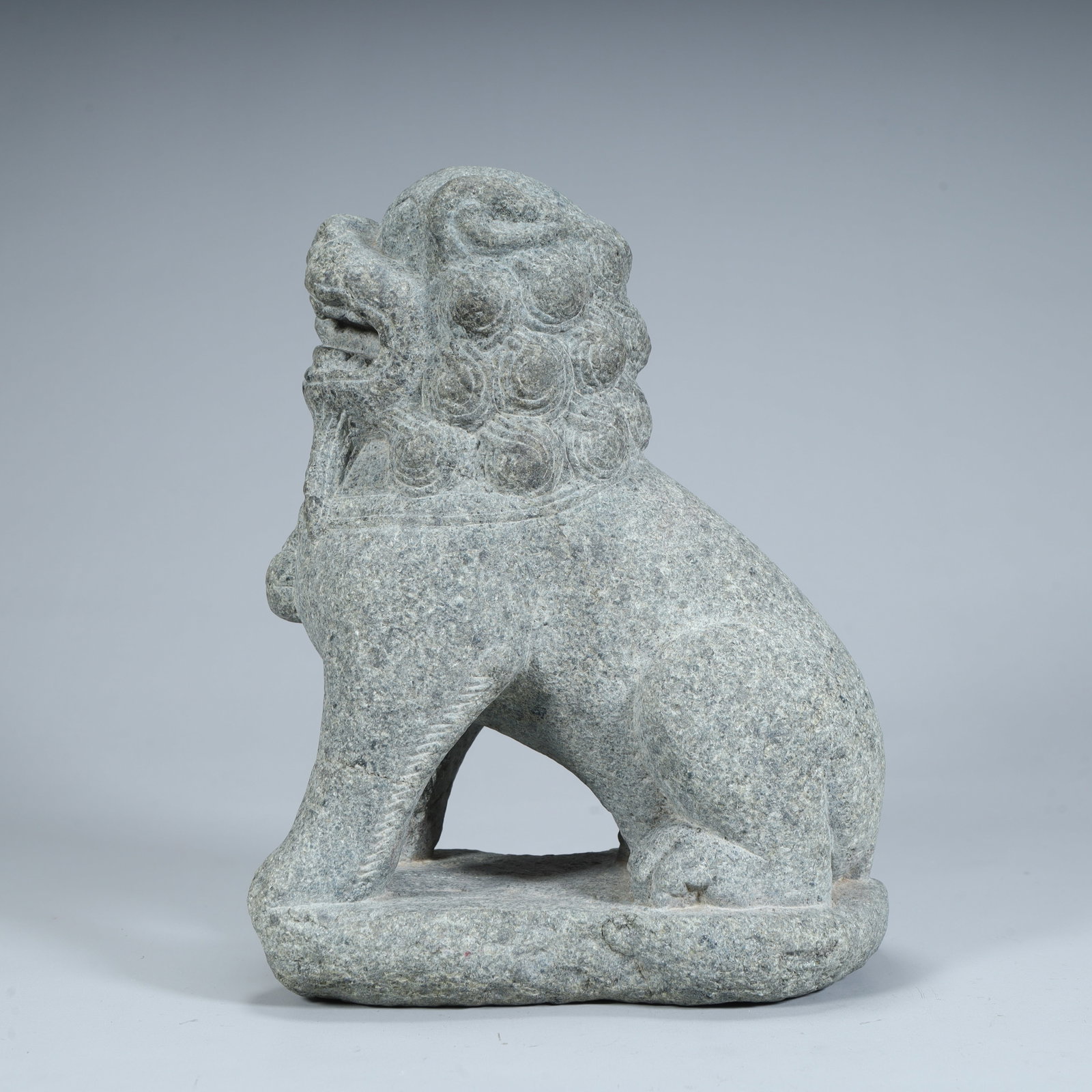 A small stone lion of bluestone in the Qing Dynasty: Qing Dynasty bluestone small stone lion SIZE: H:20cm L:16cm W:9cm W:3.5kg (The Dimensions Of All Batches Are Manually Measured.If You Need More Detailed Information, Please Contact Our Customer Servic