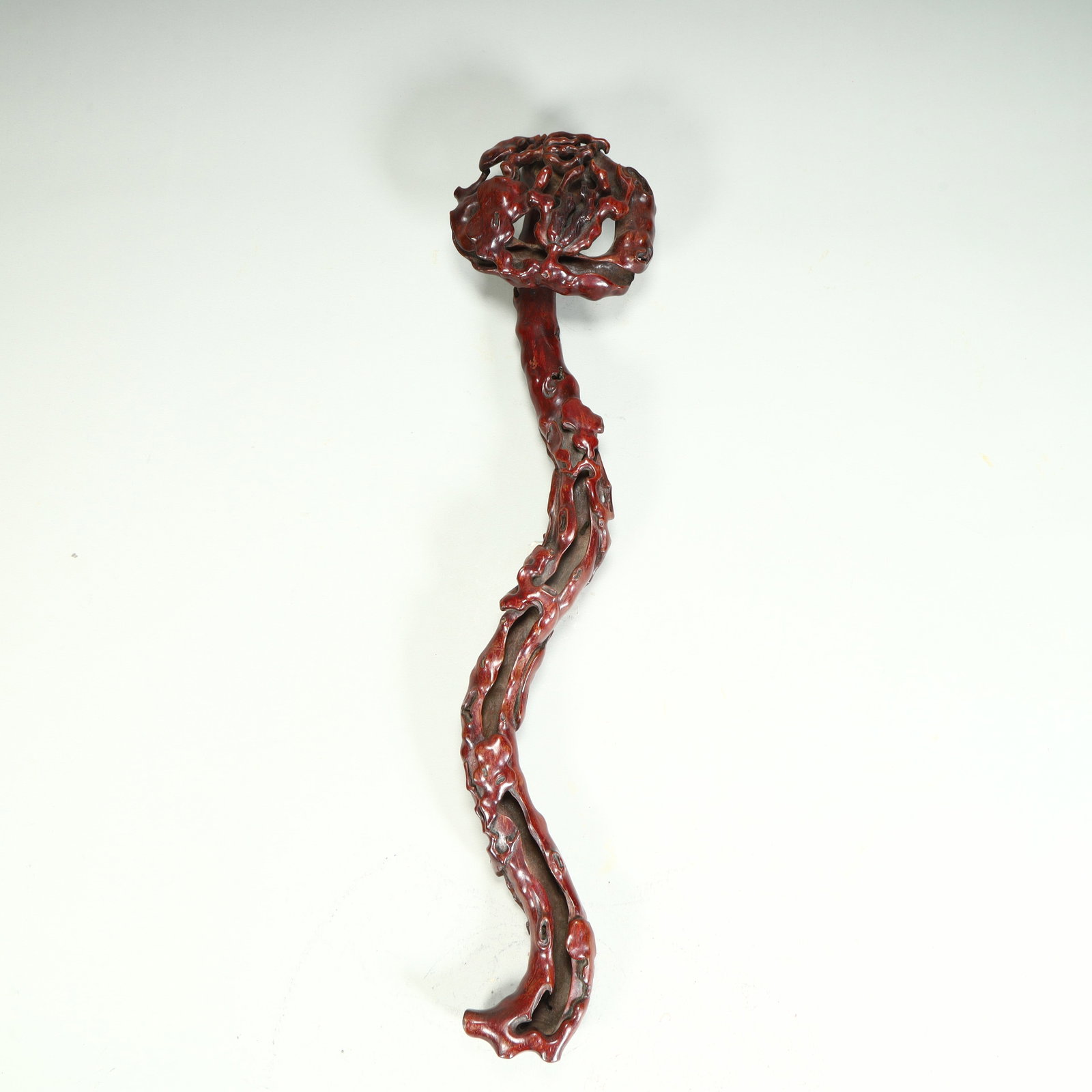 A Qing Dynasty wood carving Ganoderma lucidum pattern ruyi: Qing Dynasty wood carving Ganoderma lucidum pattern ruyi SIZE: H:39cm L:9cm W:5cm W:167g (The Dimensions Of All Batches Are Manually Measured.If You Need More Detailed Information, Please Contact Our 