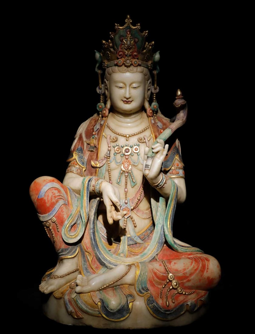 A Tang Dynasty white jade painted Guanyin: Tang Dynasty white jade painted Guanyin SIZE: H:106cm W:66cm T:53cm (The Dimensions Of All Batches Are Manually Measured.If You Need More Detailed Information, Please Contact Our Customer Service Befo