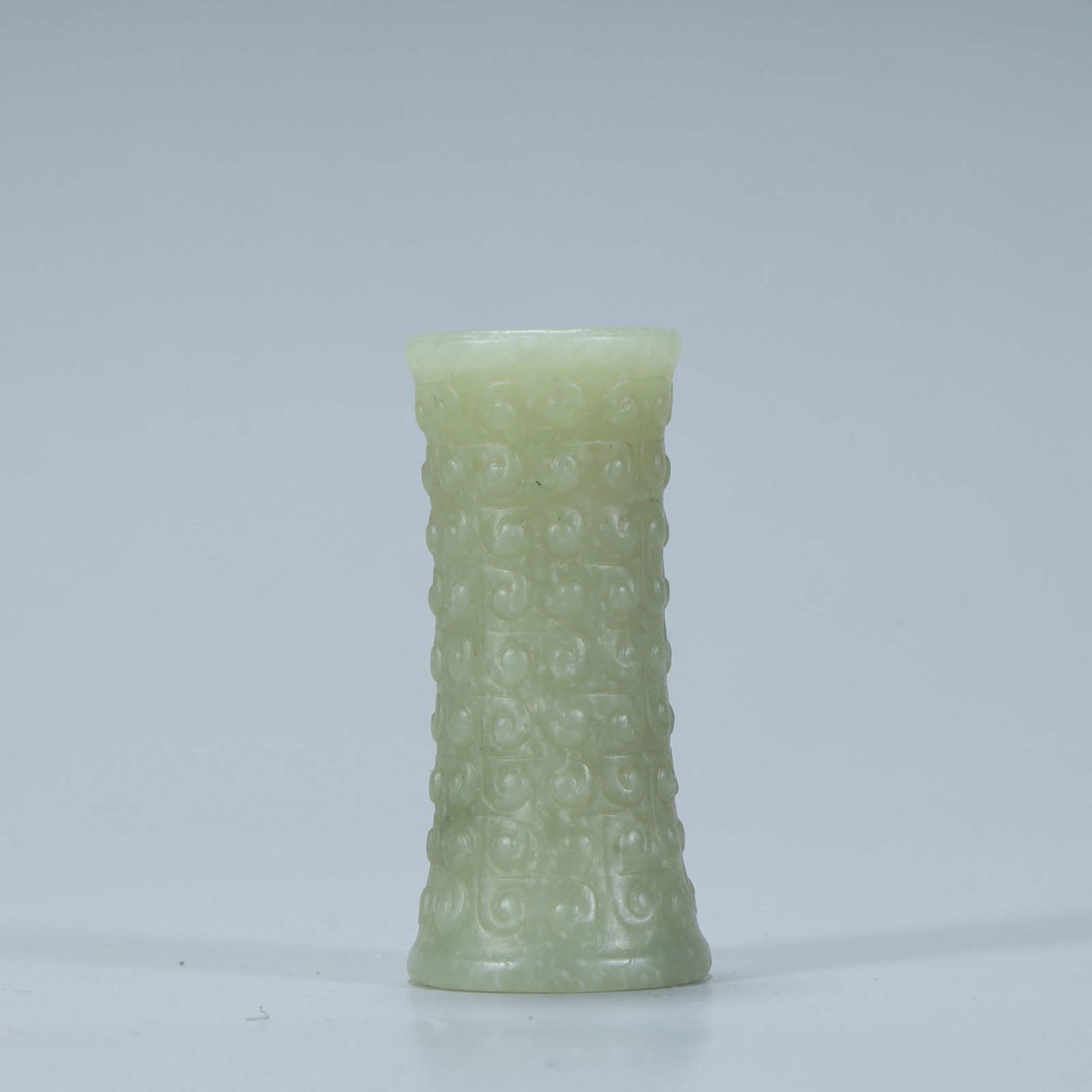 A piece of ancient jade jade: Ancient jade jade bridle SIZE: H:5cm L:2.3cm W:2.3cm W:43g (The Dimensions Of All Batches Are Manually Measured.If You Need More Detailed Information, Please Contact Our Customer Service Before Biddin