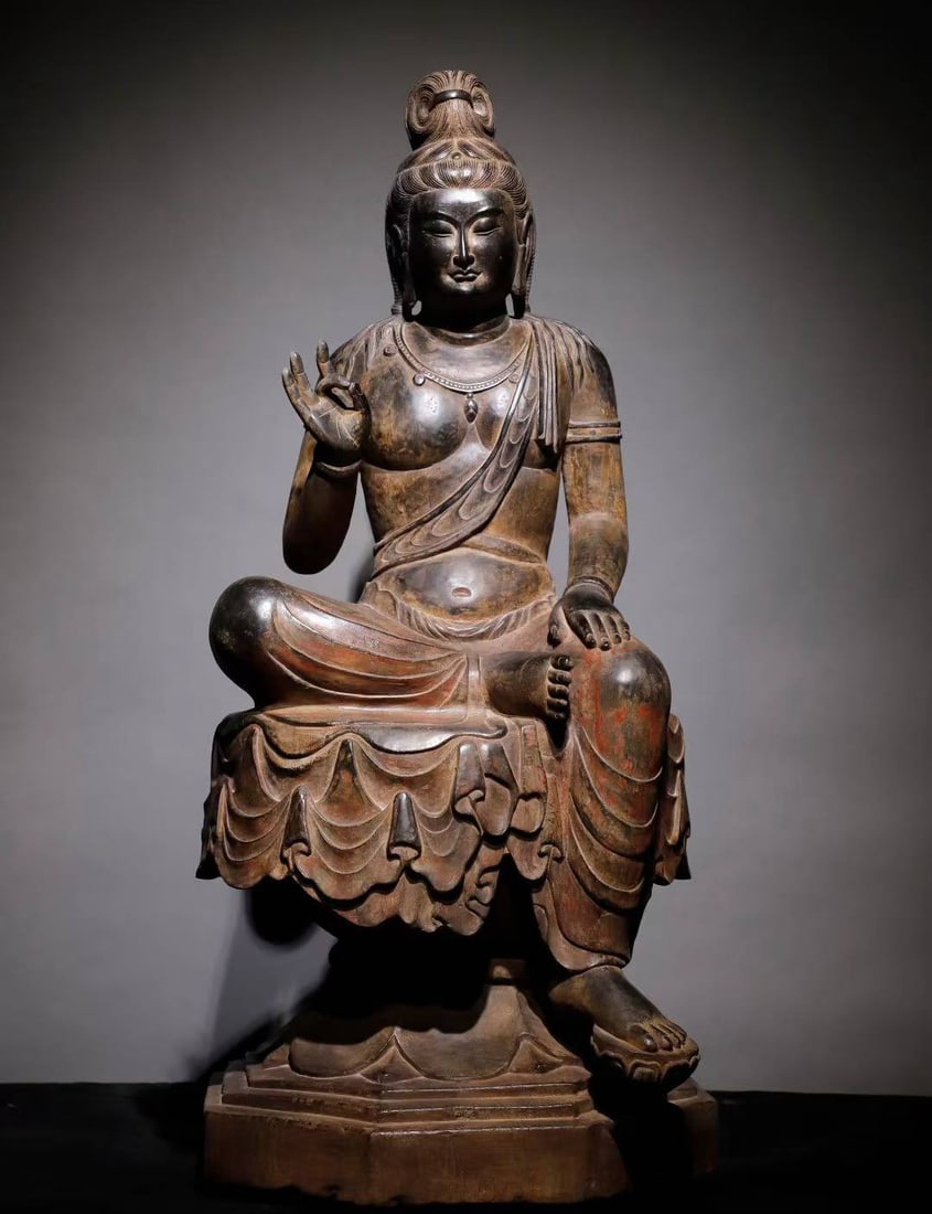A Tang Dynasty bluestone painted Guanyin (1 of 9)