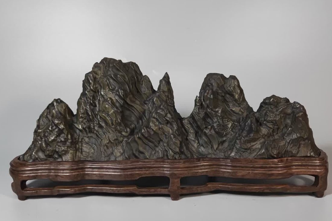A Qing Dynasty Guizhou Qingqingshan study ornament: Qing Dynasty Guizhou Qingqingshan Study Ornament SIZE: Full L: 41cm W: 15cm with base H: 18cm W: 5.5kg (The Dimensions Of All Batches Are Manually Measured.If You Need More Detailed Information, Pleas
