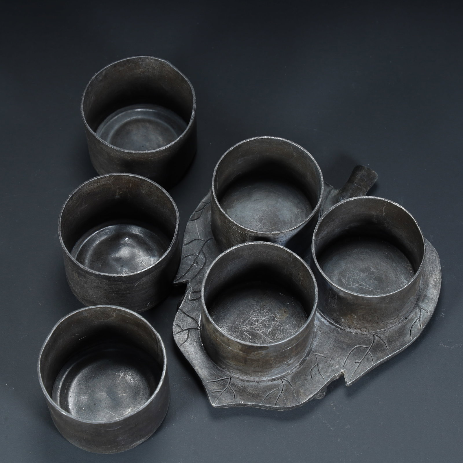 A Qing Dynasty finger leaf pattern tin box - 5