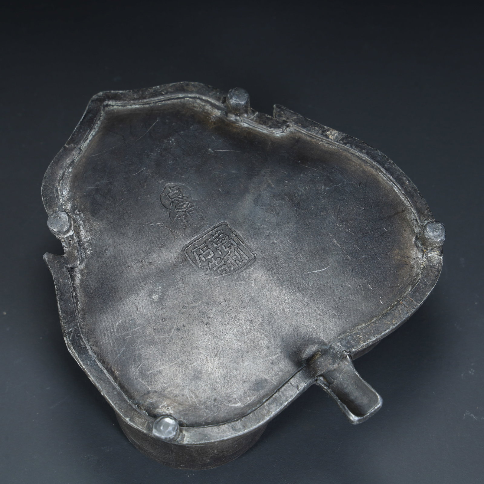 A Qing Dynasty finger leaf pattern tin box - 6