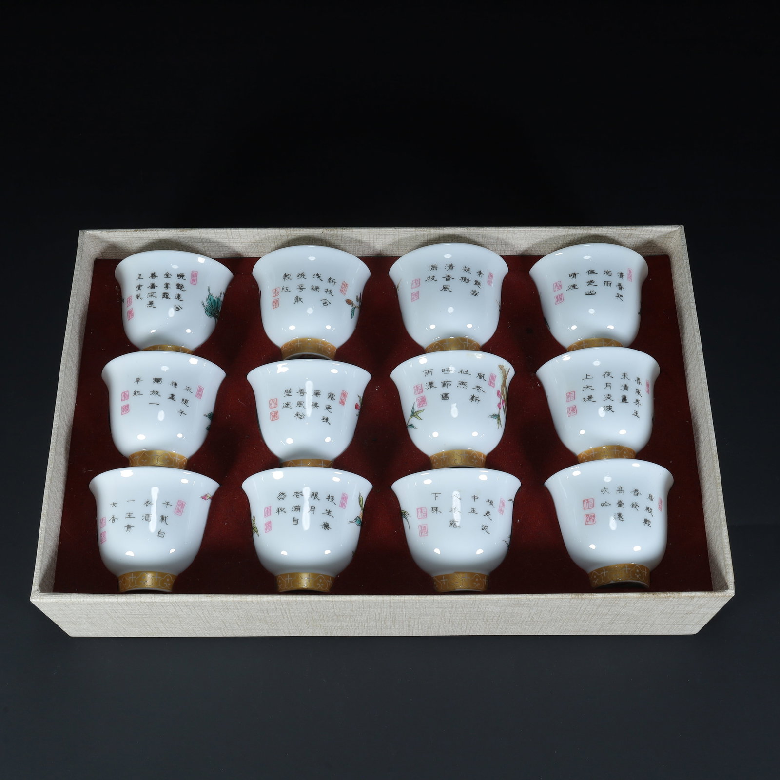 A piece of Qing Dynasty pastel "Twelve Flower Gods" pattern cup (12-piece set): Qing Dynasty Pastel "Twelve Flower Gods" Pattern Cup (Twelve-piece Set) SIZE: H: 5.5cm L: 6.5cm W: 6.5cm Total W: 600g (The Dimensions Of All Batches Are Manually Measured.If You Need More Detailed In