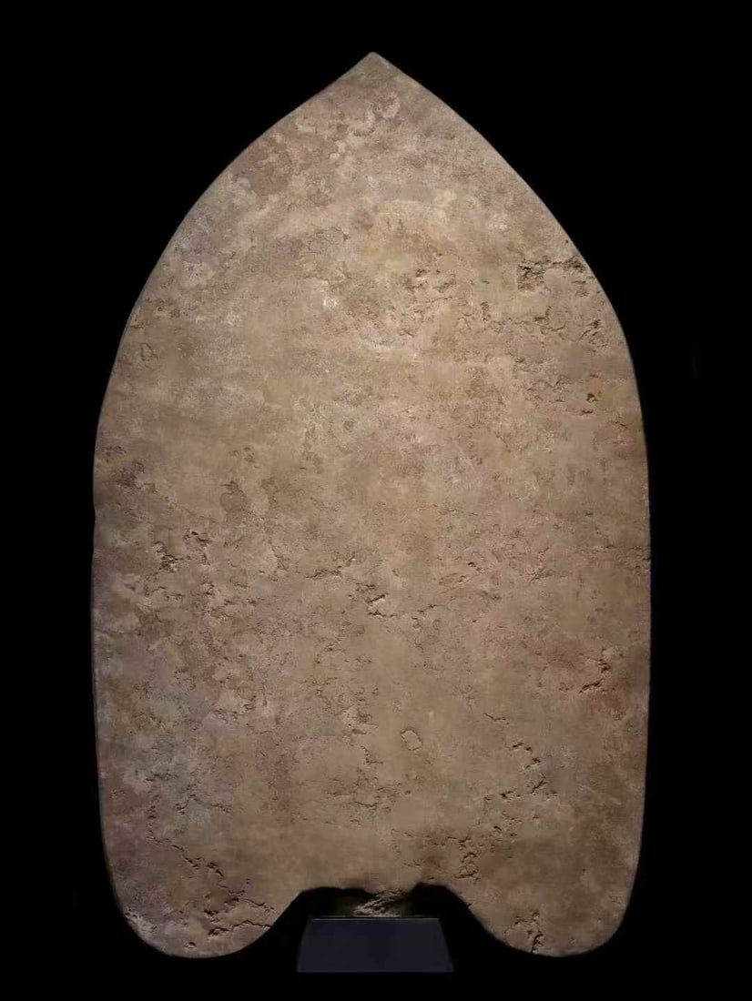 A large Wei back screen with three Buddha statues - 6