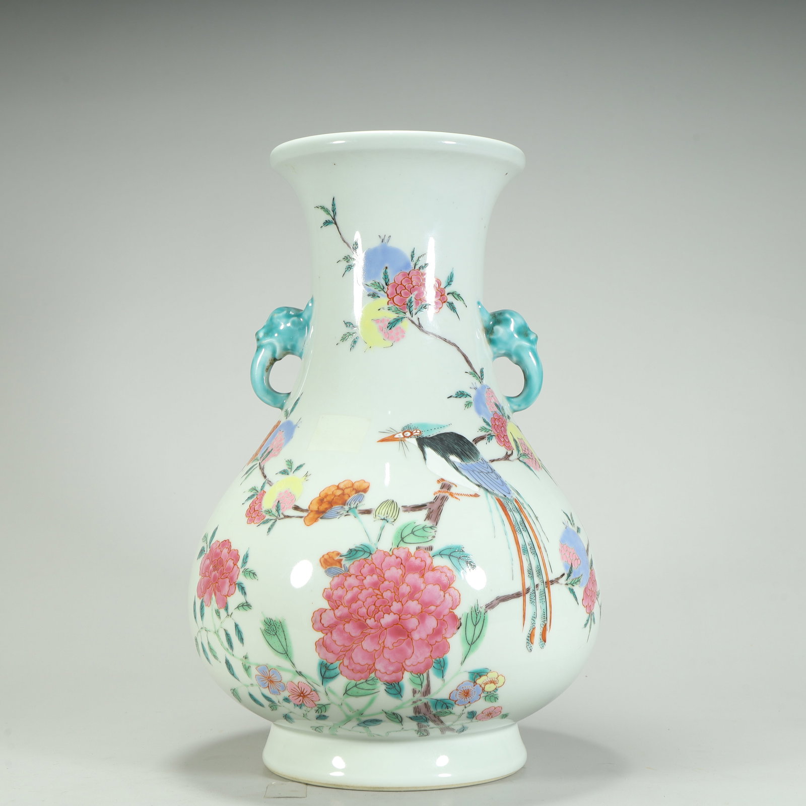A Qing Dynasty pastel flower and bird pattern elephant ear pipa statue: Qing Dynasty pastel flower and bird pattern elephant ear pipa statue SIZE: H:34cm L:20cm W:20cm W:3.3kg (The Dimensions Of All Batches Are Manually Measured.If You Need More Detailed Information, Plea