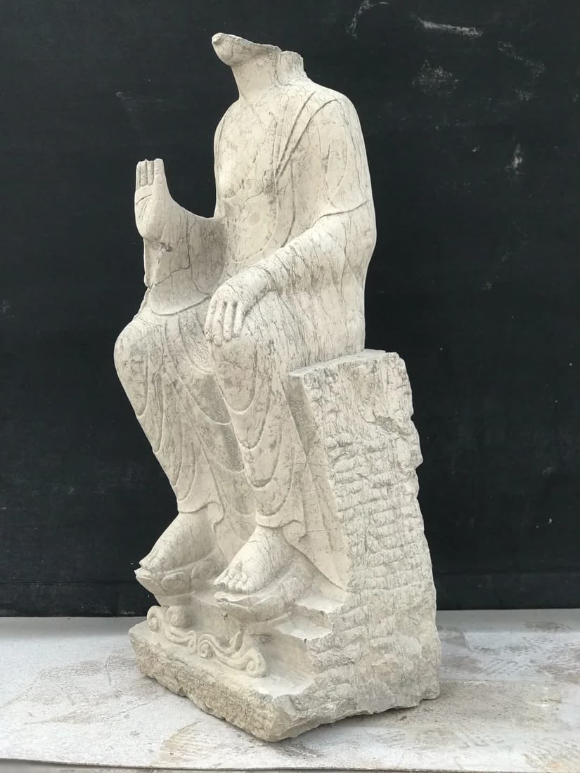 A bluestone old Buddha statue - 2