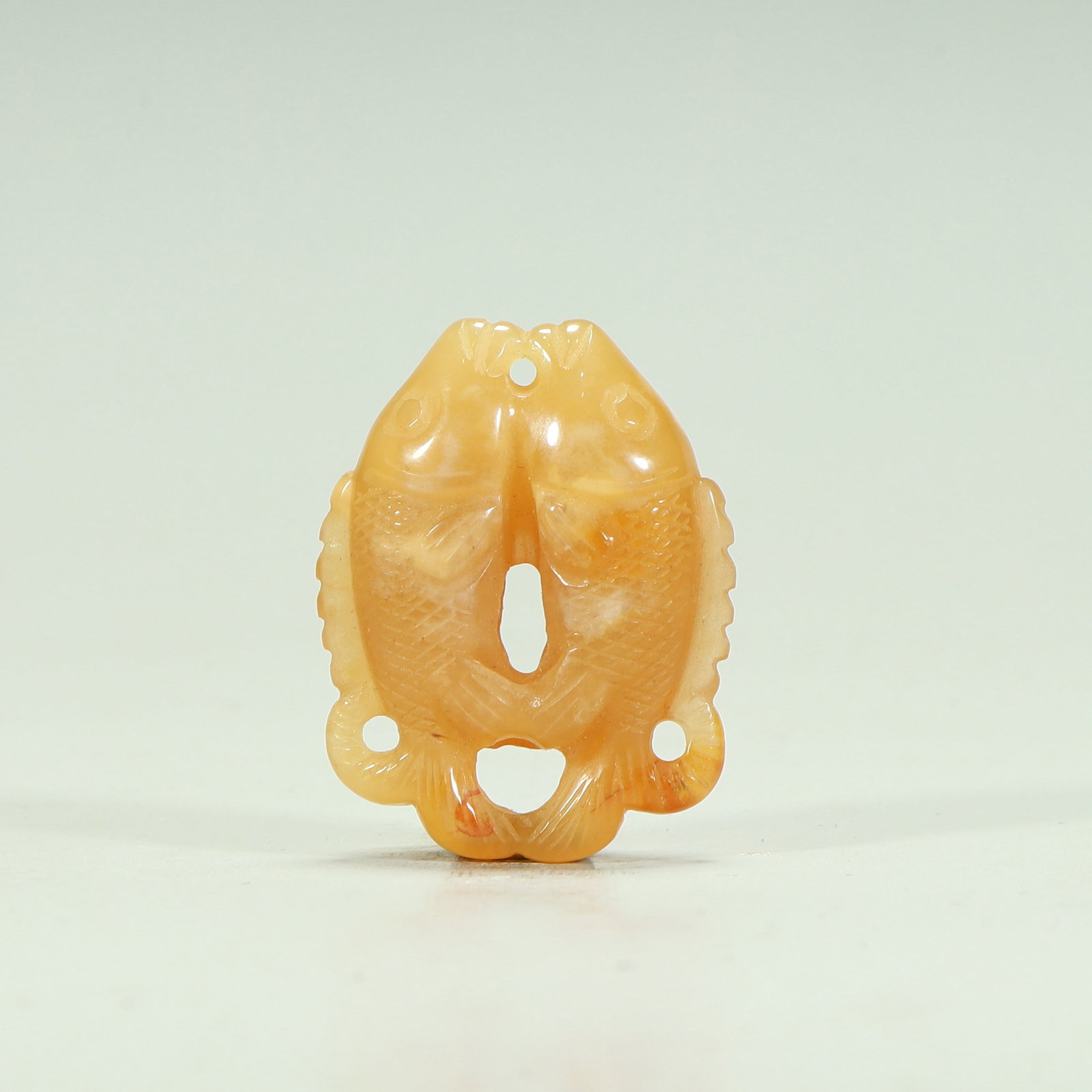 A piece of Qing Dynasty agate Pisces has more than every year ornament (1 of 6)