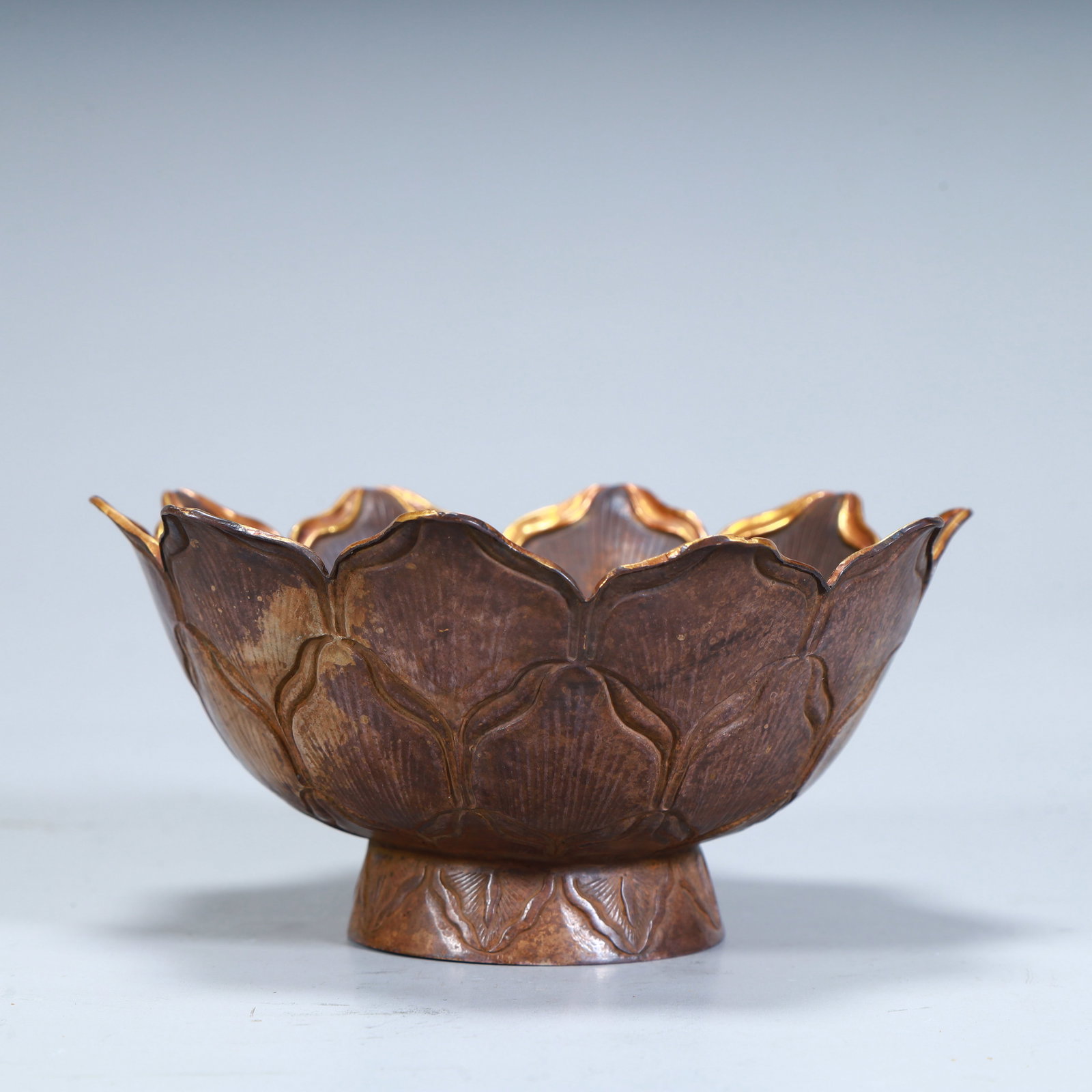 A Qing Dynasty copper gilt lotus-shaped tall bowl: Qing Dynasty copper gilt lotus-shaped tall bowl SIZE: H:6cm L:12.5cm W:12.5cm W:148g (The Dimensions Of All Batches Are Manually Measured.If You Need More Detailed Information, Please Contact Our Cust