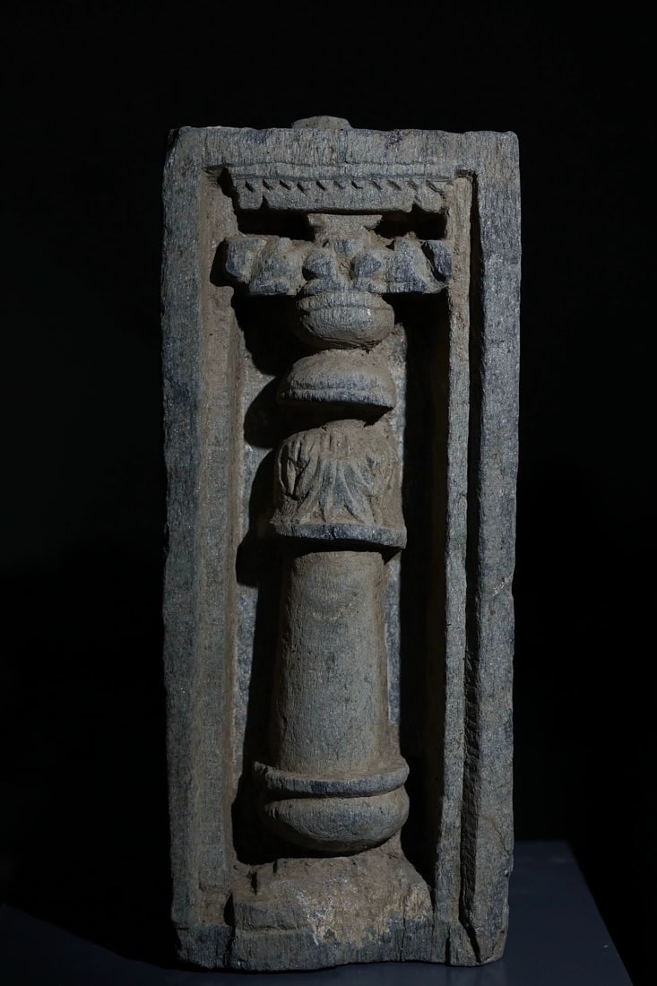 A Gandhara Corinthian column from the 2nd-5th centuries AD (1 of 6)