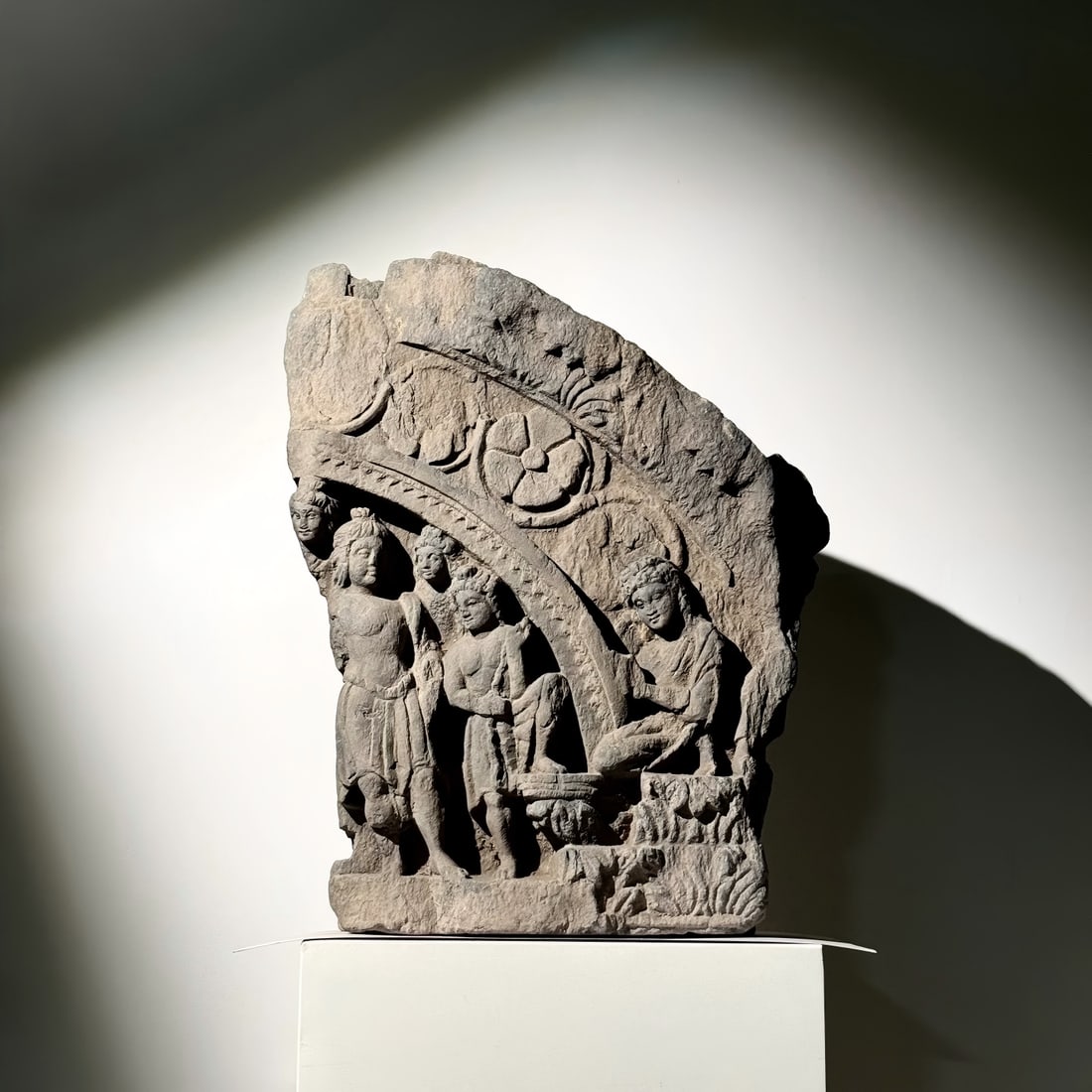 A Gandhara statue from the 2nd to 5th centuries AD: Gandhara carving elephant SIZE: H:40cm W:30cm (The Dimensions Of All Batches Are Manually Measured.If You Need More Detailed Information, Please Contact Our Customer Service Before Bidding.)