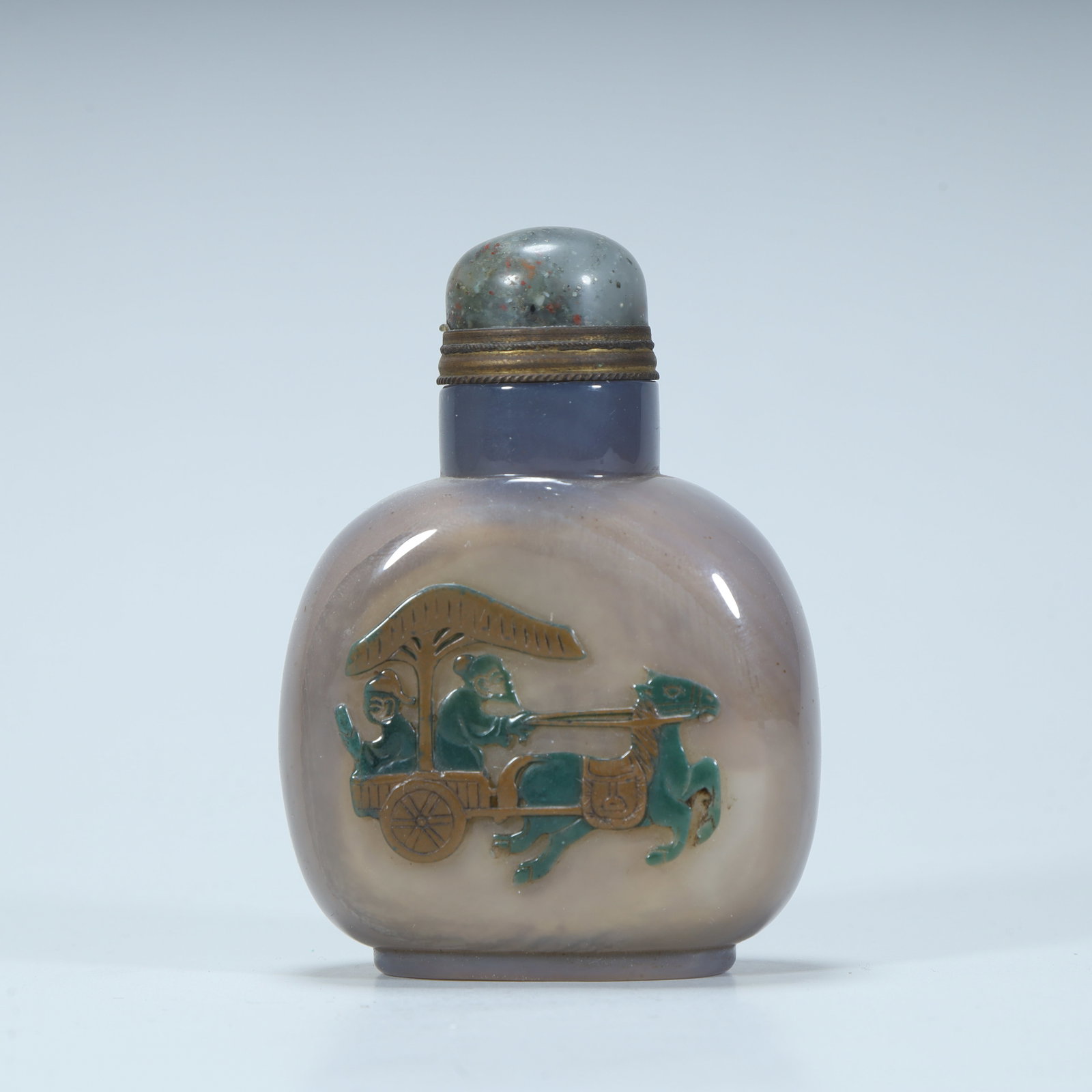 A Qing Dynasty agate turquoise carriage and horse travel snuff bottle: Qing Dynasty agate turquoise carriage and horse travel snuff bottle SIZE: H:8.3cm L:6cm W:3cm W:90g (The Dimensions Of All Batches Are Manually Measured.If You Need More Detailed Information, Please
