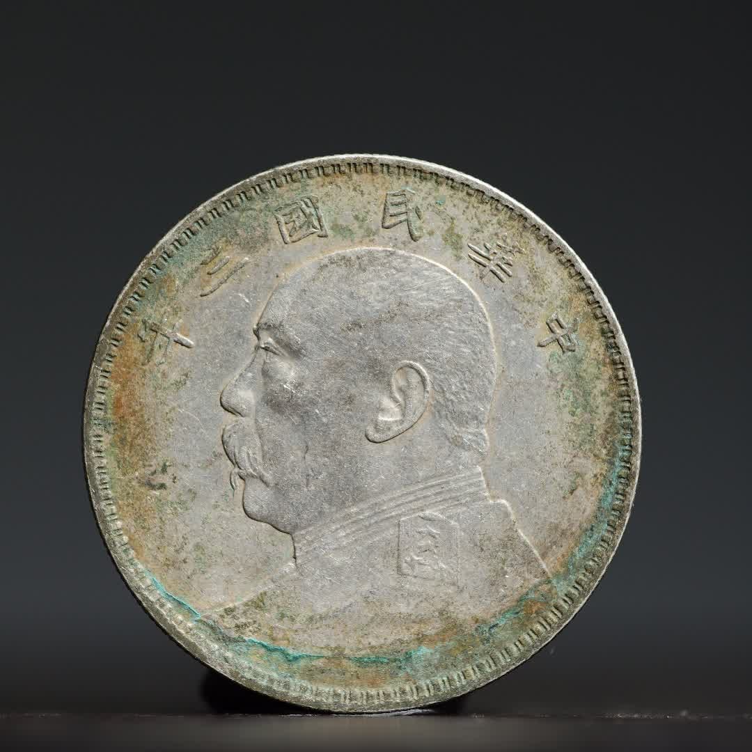 One Republic of China silver dollar: Republic of China silver dollar SIZE: H:23cm W:25cm T:11cm W:1.8kg (The Dimensions Of All Batches Are Manually Measured.If You Need More Detailed Information, Please Contact Our Customer Service Befor