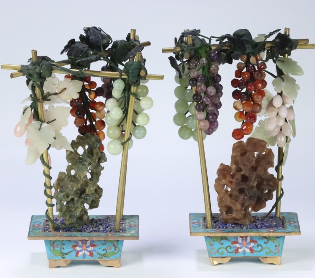 A pair of Qing Dynasty cloisonne Hetian jade agate grape bonsai ornaments (1 of 10)