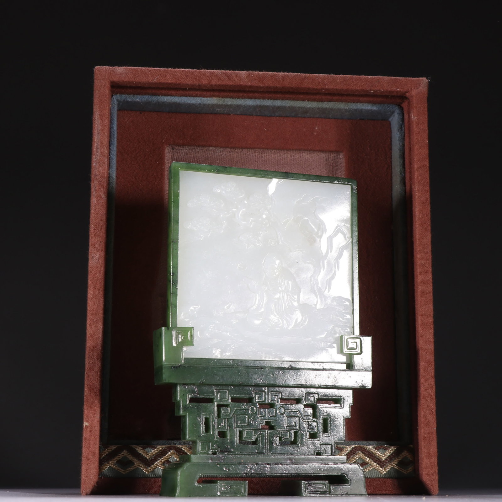 A piece of Qing jasper inlaid with Hetian jade features a story interspersed with a character: Qing Bi jade inlaid with Hetian jade character story interspersed SIZE: H:14cm W:9.4cm W:304.5g (The Dimensions Of All Batches Are Manually Measured.If You Need More Detailed Information, Please