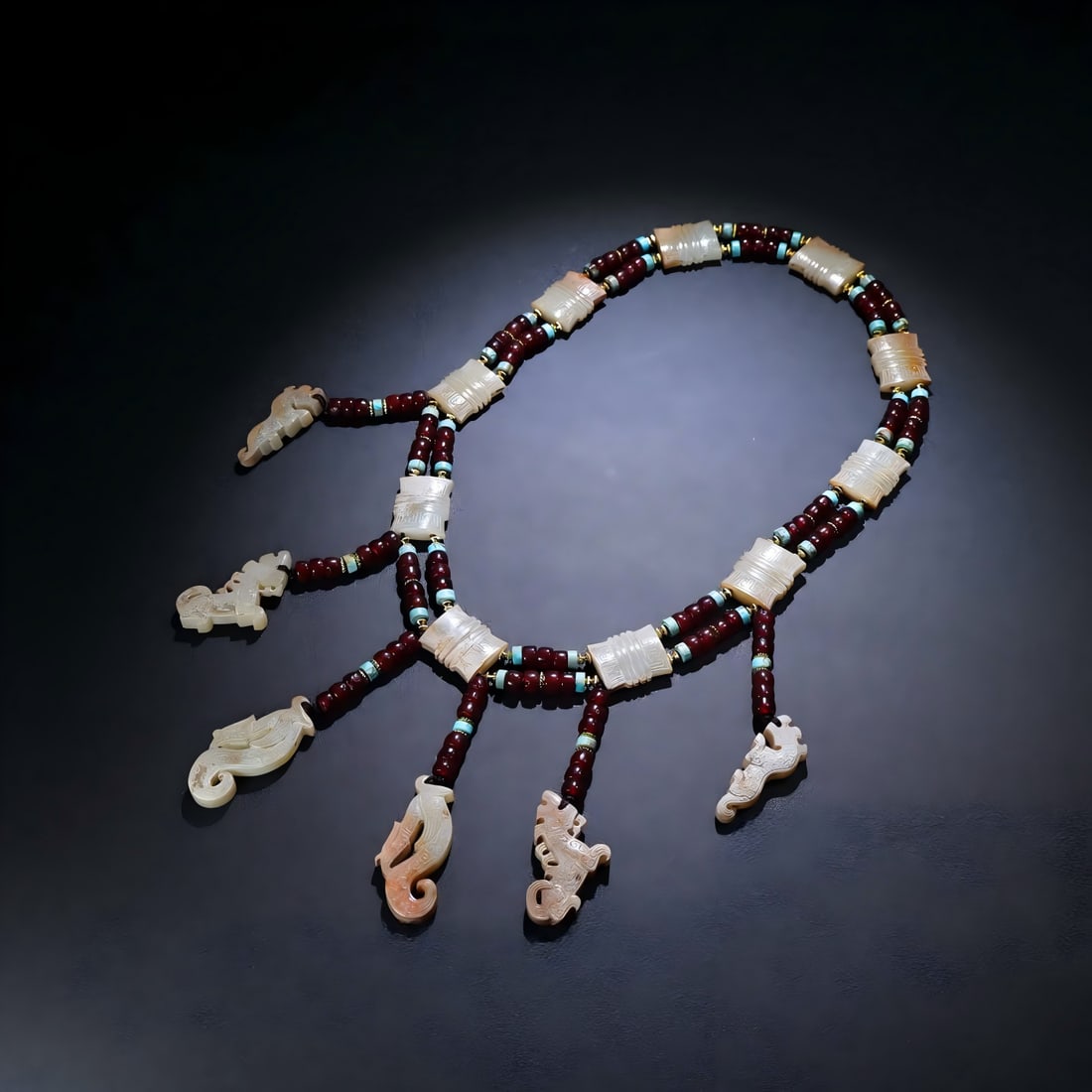 A Han Dynasty bundle-shaped pendant paired with a Xima necklace: Han Dynasty bundle-shaped pendants paired with the Xima necklace SIZE: Bundle size 24x20x7mm Total W: 212g (The Dimensions Of All Batches Are Manually Measured.If You Need More Detailed Information,
