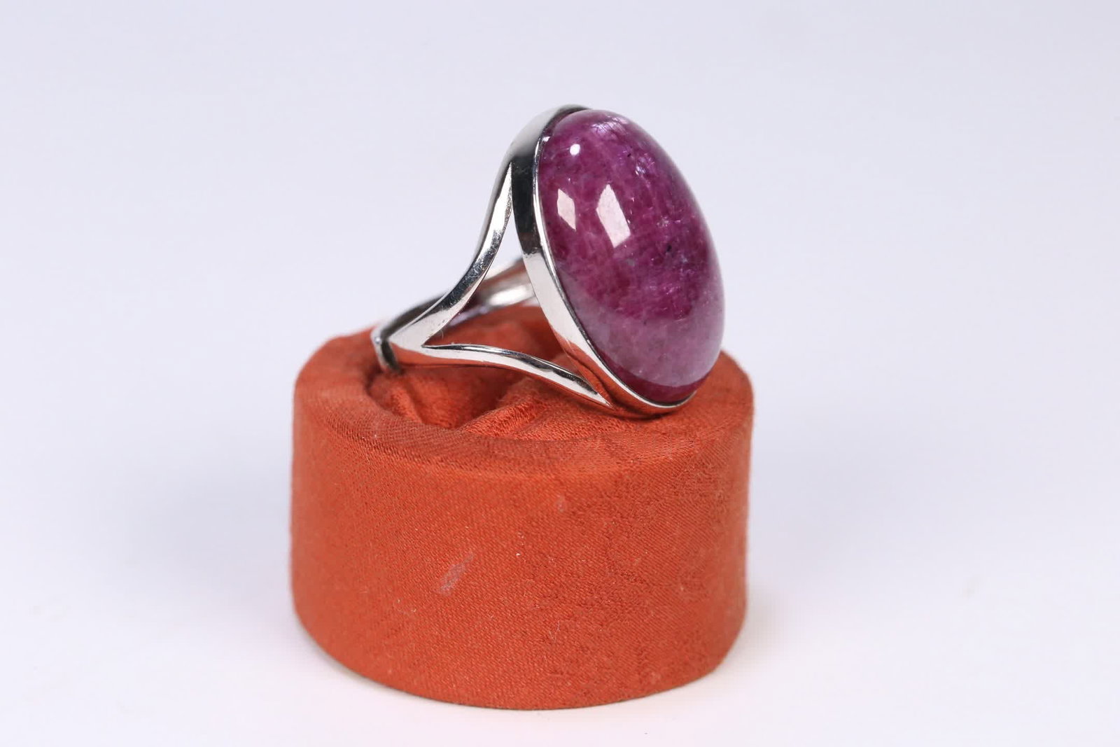 A Qing Dynasty ruby silver-plated ring - 3