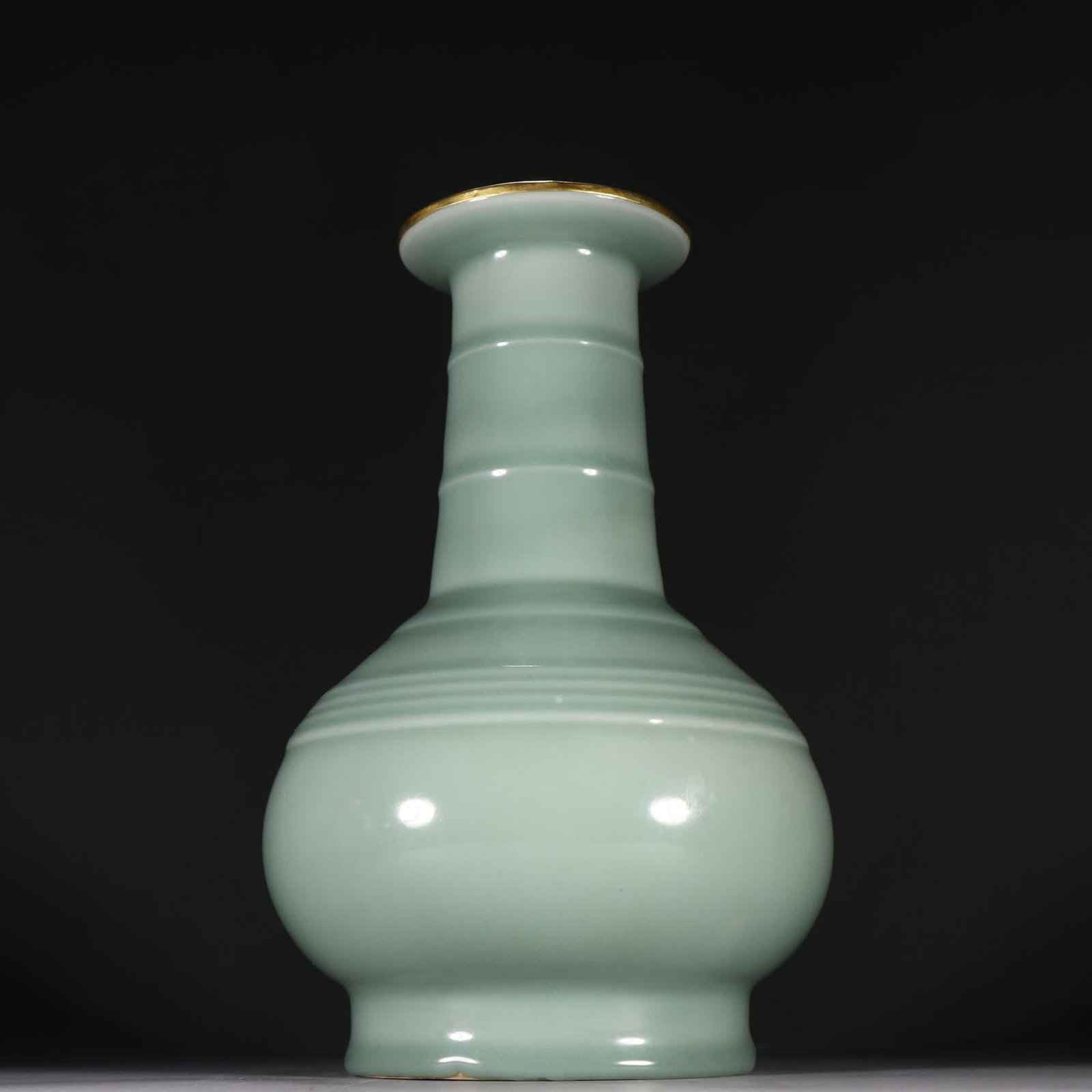 A Song Dynasty Longquan kiln bamboo-joint vase: Song Dynasty, Longquan kiln bamboo-joint vase SIZE: H:26cm W:16.5cm (The Dimensions Of All Batches Are Manually Measured.If You Need More Detailed Information, Please Contact Our Customer Service Befo