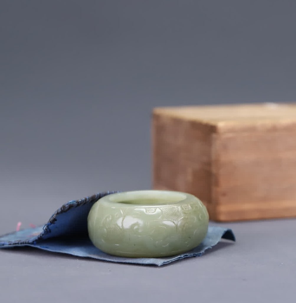 A piece of old Qing Dynasty Hetian jade belt work washed with water: Old Hetian jade belt from the Qing Dynasty, washed with water SIZE: H:2.7x6.1cm W:87g (The Dimensions Of All Batches Are Manually Measured.If You Need More Detailed Information, Please Contact Our Cus