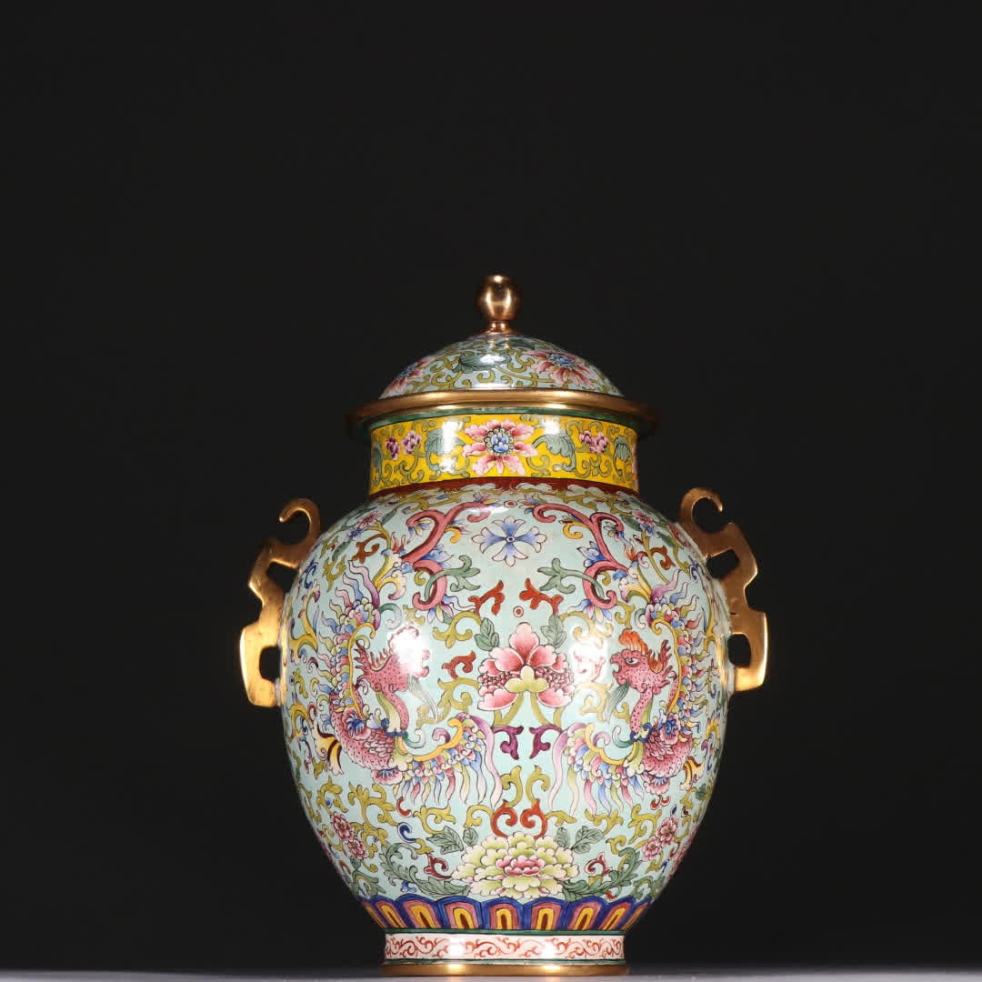 A Qing dynasty bronze lidded jar with gilded painted enamel phoenix floral patterns (1 of 9)