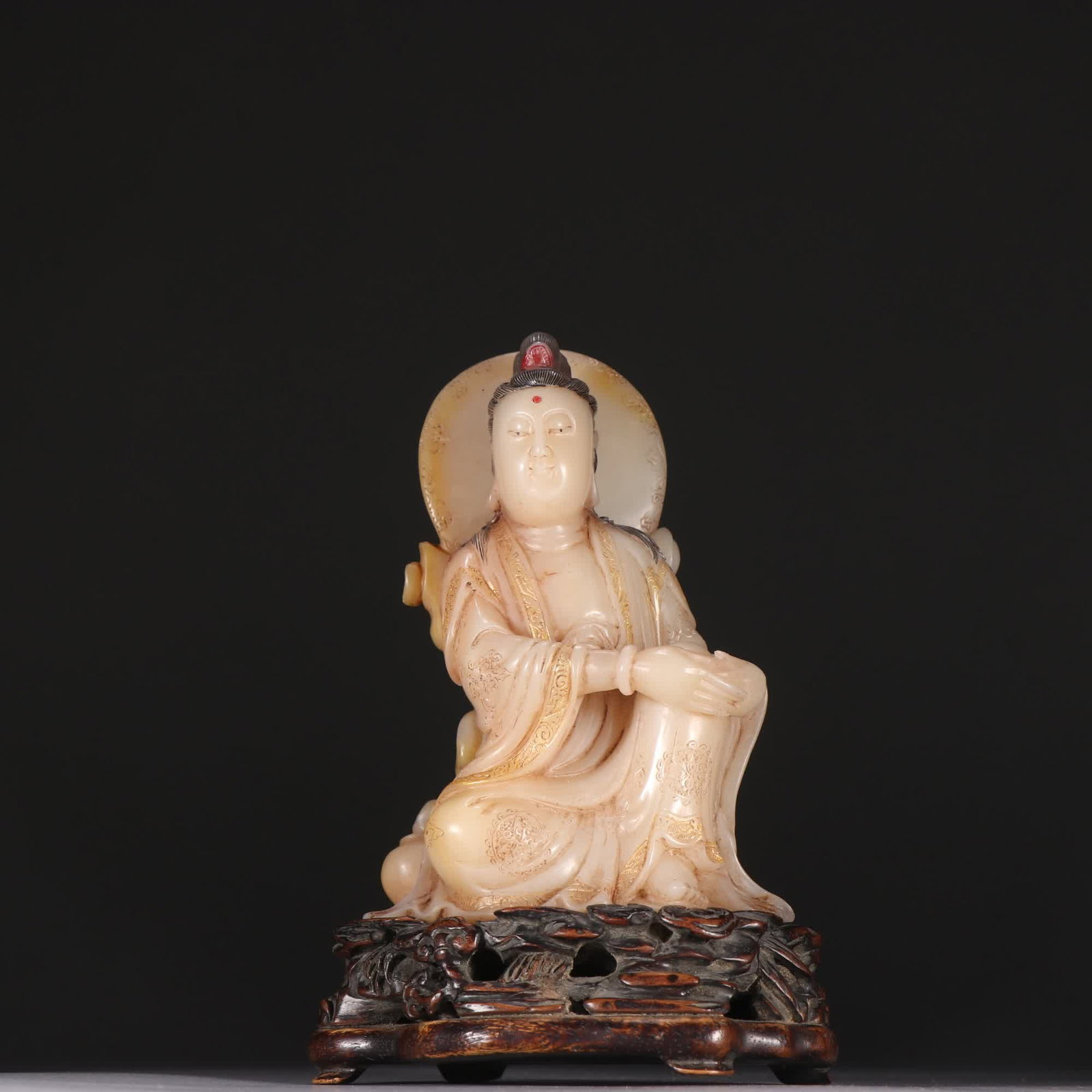 A Qing dynasty Shoushan stone statue of Guanyin with gilded stone painting (1 of 9)