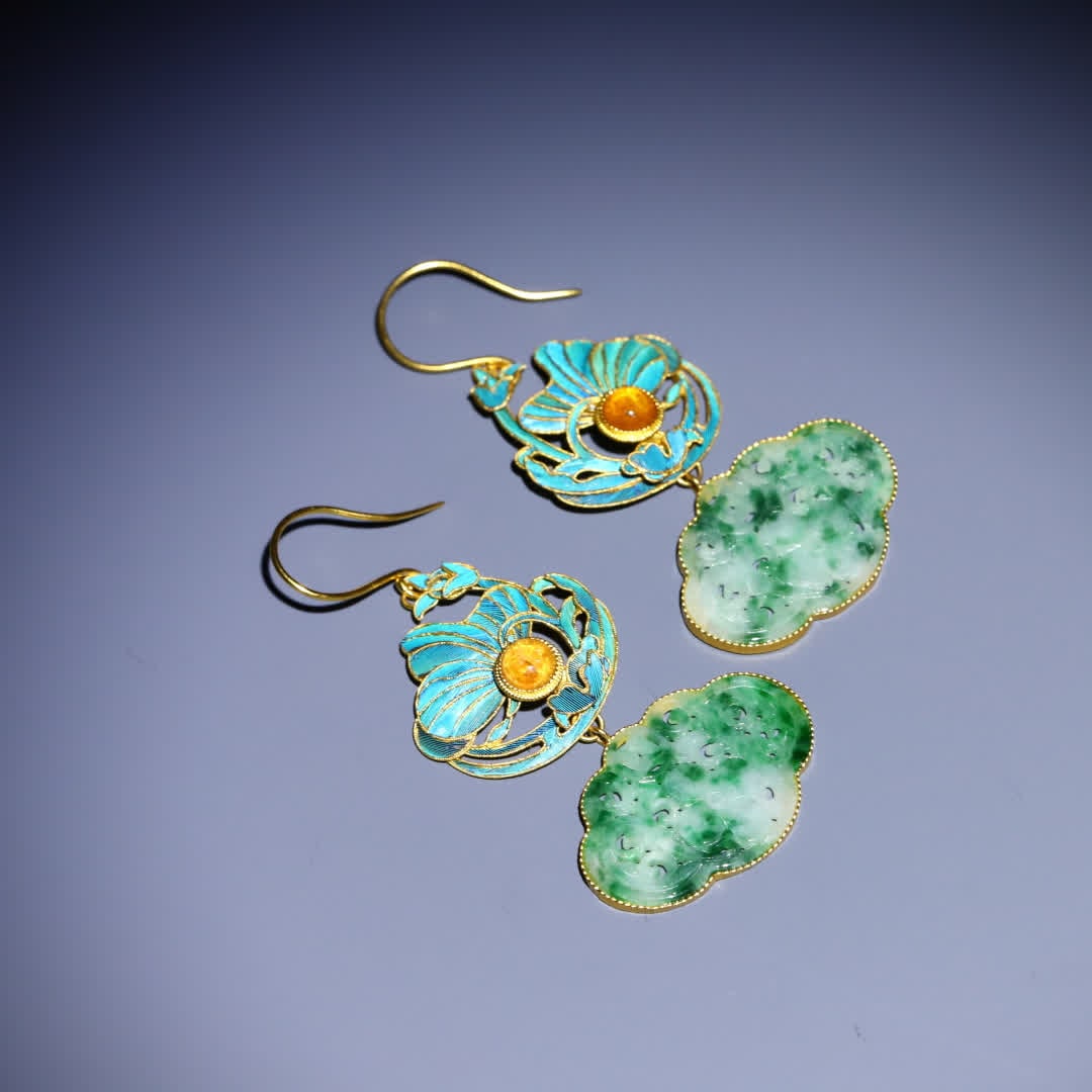 A pair of Qing Dynasty silver-gilt jadeite earrings: A pair of Qing Dynasty silver-gilt jadeite earrings SIZE: L:7x3.3cm W:11.9g (The Dimensions Of All Batches Are Manually Measured.If You Need More Detailed Information, Please Contact Our Customer