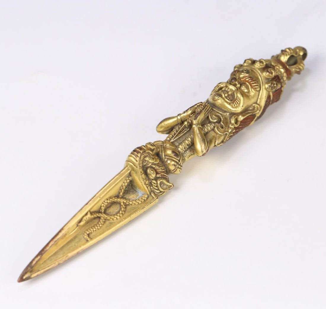 A Qing Dynasty gilt bronze Underworld King Vajra peg: Qing Dynasty gilt bronze King Underworld Vajra peg SIZE: 14.6x2.5x2.1cm W:152.8g (The Dimensions Of All Batches Are Manually Measured.If You Need More Detailed Information, Please Contact Our Customer