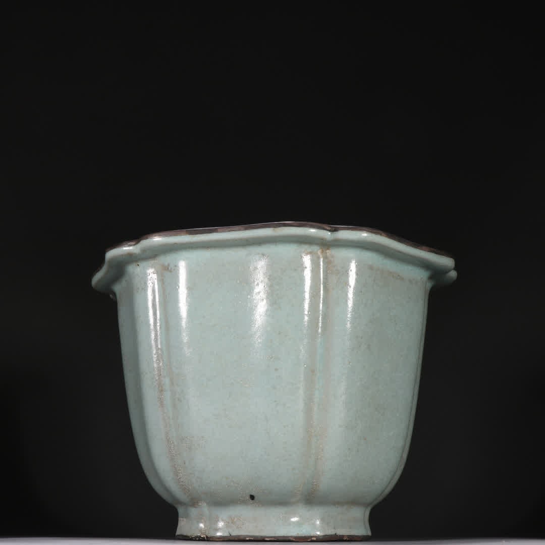 One is a Song Jun kiln gold-wrapped flower pot (1 of 9)