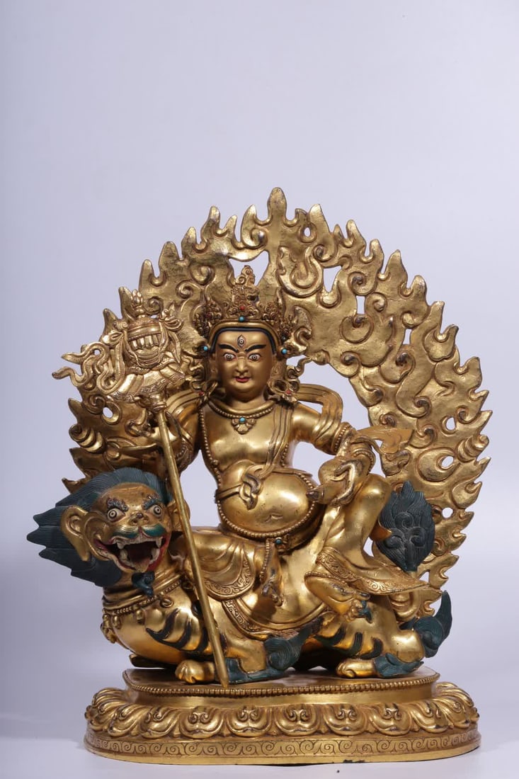 A Qing Dynasty gilt bronze statue of the Treasure Heavenly King: Qing Dynasty gilt bronze statue of the Treasure Heavenly King SIZE: H:35.5cm L:25cm W:17cm W:6.4kg (The Dimensions Of All Batches Are Manually Measured.If You Need More Detailed Information, Please Co