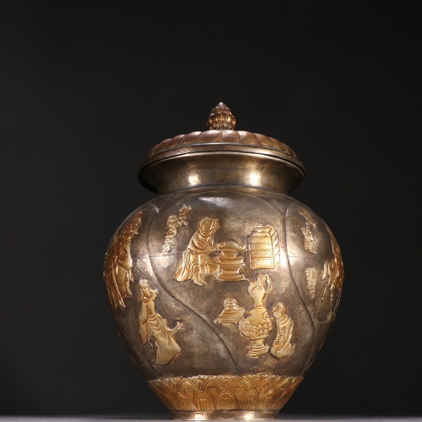 A Liao gold gilt bronze story jar: Liao gold bronze gilt figure story lid jar SIZE: H:24cm W:17cm W:960g (The Dimensions Of All Batches Are Manually Measured.If You Need More Detailed Information, Please Contact Our Customer Service Be