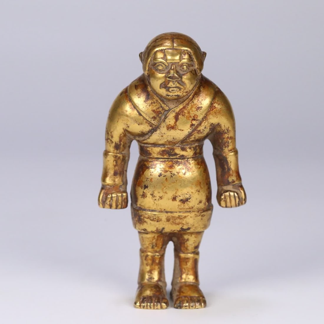 A Qing Dynasty pure silver-backed gilt Hu Ren ornament: Qing Dynasty pure silver-backed gilt Hu Ren ornament SIZE: 8.7x4.7x2.5cm W:141g (The Dimensions Of All Batches Are Manually Measured.If You Need More Detailed Information, Please Contact Our Customer