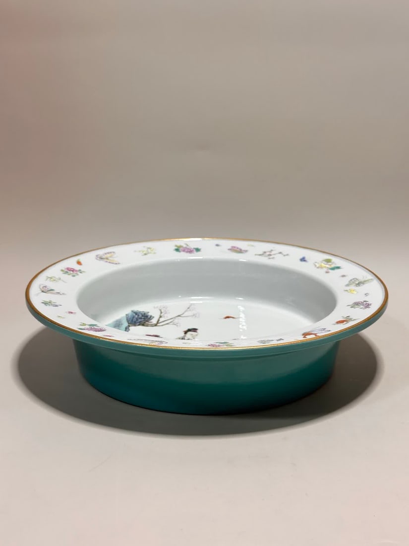 One famille rose painting of Magu offering birthday during the Qianlong period of the Qing Dynasty,: Folded edge washer with famille rose Magu offering birthday painting during the Qianlong period of the Qing Dynasty SIZE: H:5.8cm, Mouth D:25.3cm, Bottom 18.6cm (The Dimensions Of All Batches Are Manu