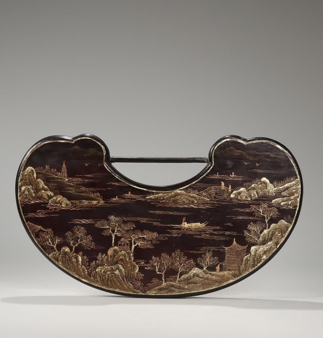 A Qing dynasty black lacquer landscape painting with gilded figures and ingot-shaped hanging screens: Qing dynasty black lacquer landscape with gilded painting, figures and ingot-shaped hanging screens SIZE: L:37cm W:21cm T:2cm W:639g (The Dimensions Of All Batches Are Manually Measured.If You Need