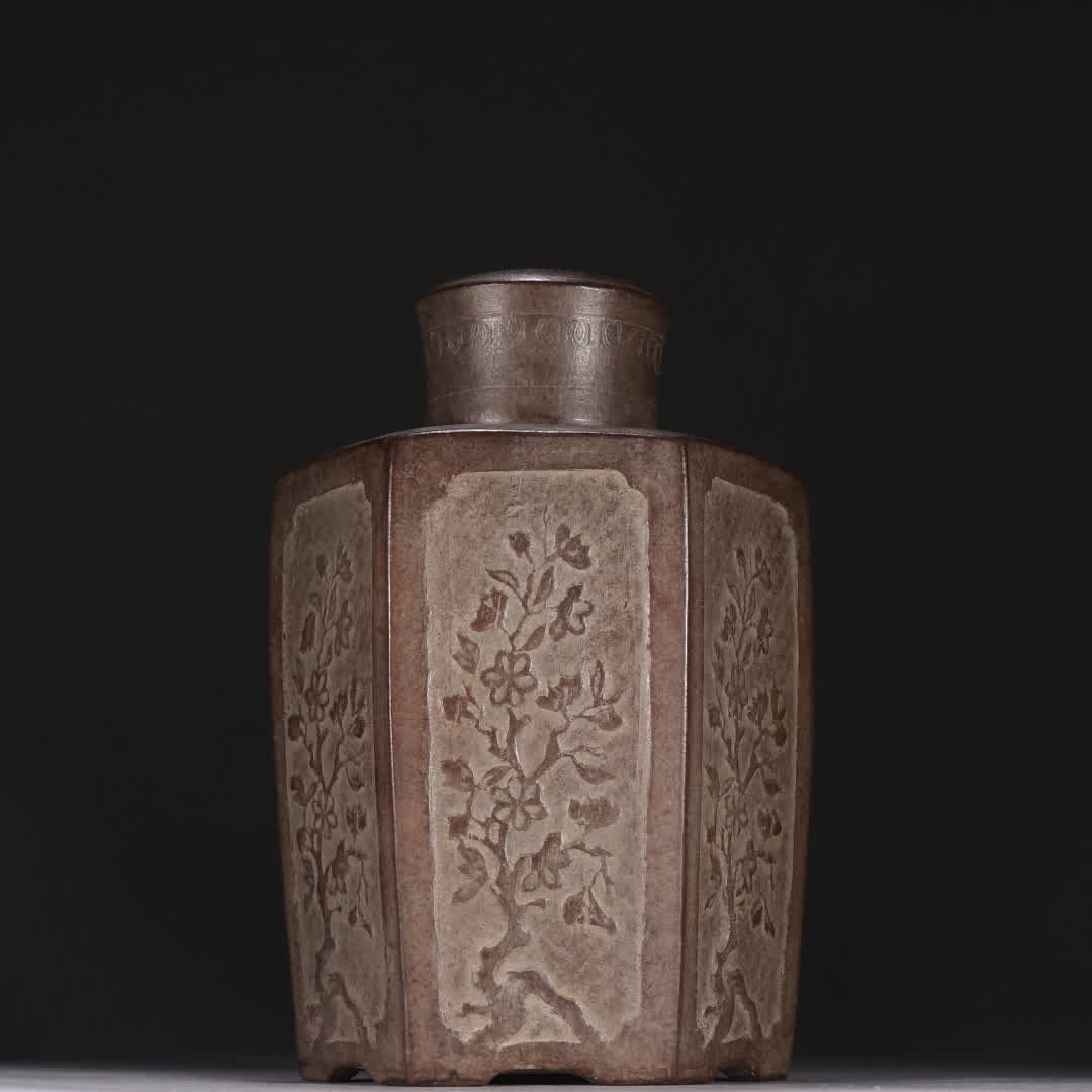 One piece: Republic of China era Zisha patterned six-sided tea canister (1 of 9)