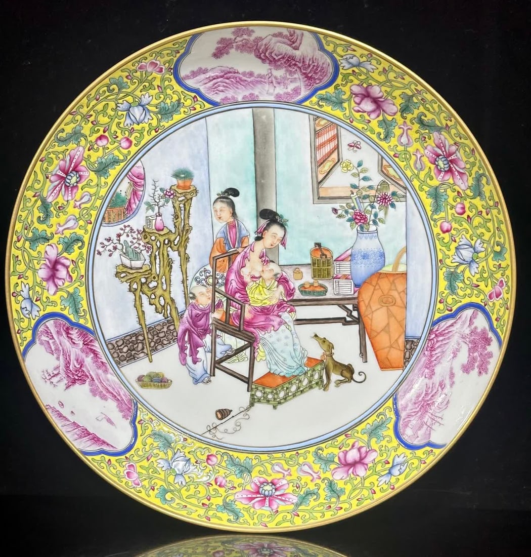 A large plate from the Yongzheng period of the Qing Dynasty, famille rose with yellow ground floral: Qing Dynasty Yongzheng period Famille rose yellow ground with entwined floral branches and window figures, agate red landscape with floral entwined branch patterns on a large plate SIZE: H:6cm D:32cm 