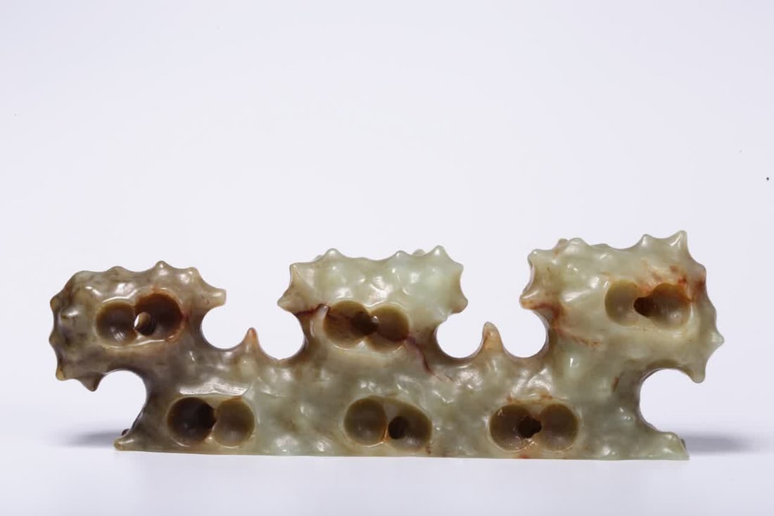 A Qing Dynasty Hetian Yushanzi Brush Stand (1 of 7)