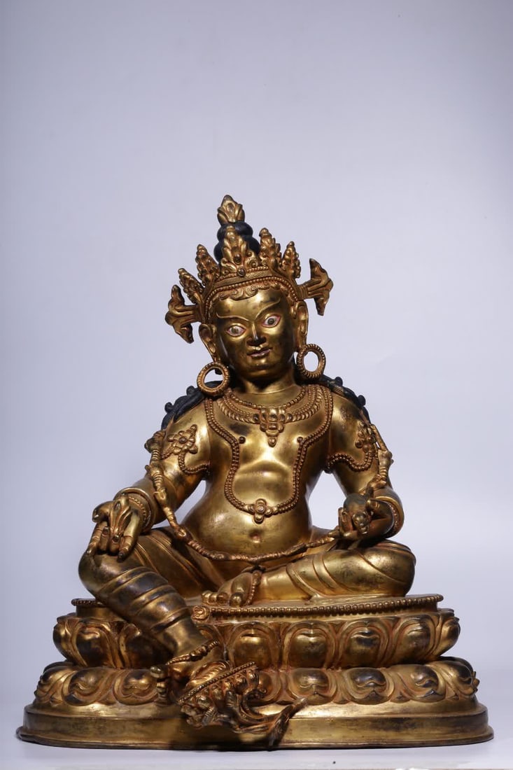 A Qing Dynasty bronze gilded statue depicting the God of Wealth seated: Qing Dynasty gilded bronze statue of the God of Wealth seated SIZE: H:40.7cm L:35cm W:29.5cm W:12.55kg (The Dimensions Of All Batches Are Manually Measured.If You Need More Detailed Information, Pleas