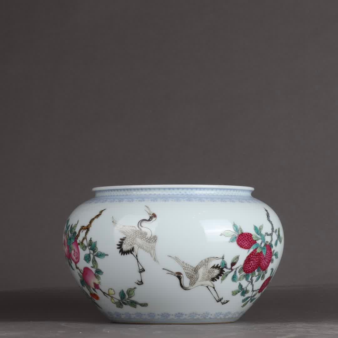 One piece: Qing Yongzheng enamel immortal crane washed in water: Qing Yongzheng enamel and colorful crane washing SIZE: H:10.5cm Belly diameter 17.5cm (The Dimensions Of All Batches Are Manually Measured.If You Need More Detailed Information, Please Contact Our Cus