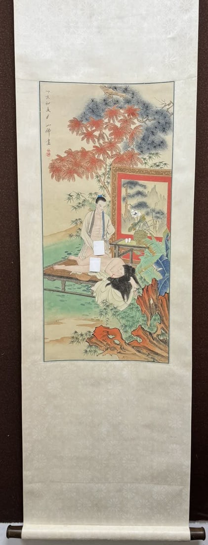 A hanging scroll of a lady named Hu Ye Fo: Hu Yefu's Lady Standing Scroll SIZE: Painting Core35x74cm (The Dimensions Of All Batches Are Manually Measured.If You Need More Detailed Information, Please Contact Our Customer Service Before Bidding