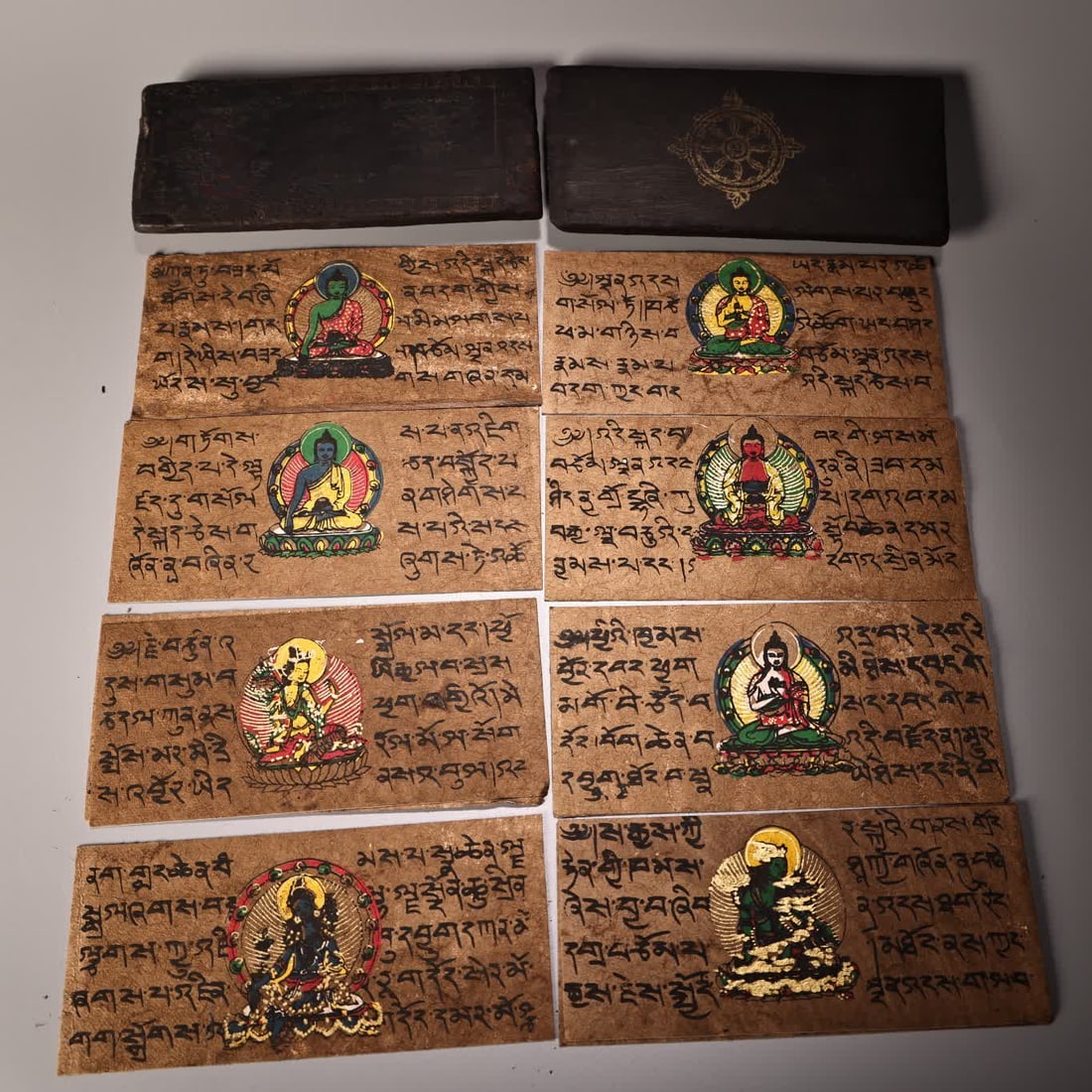 A wooden block scripture from the Qing Dynasty Tibetan area: Woodblock scriptures from the Qing Dynasty Tibetan region SIZE: L:15cm W:7.5cm (The Dimensions Of All Batches Are Manually Measured.If You Need More Detailed Information, Please Contact Our Customer S