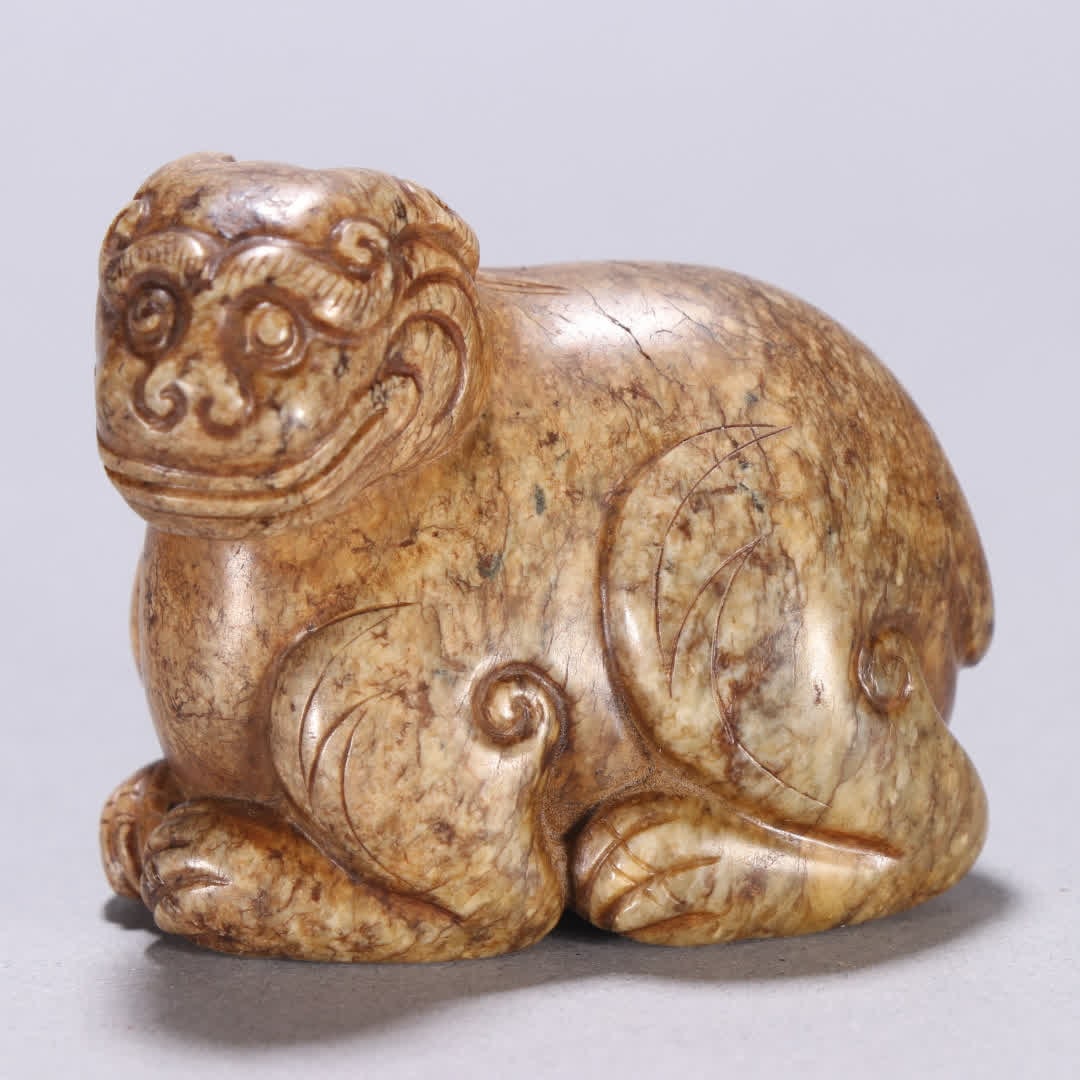 A piece of ancient Han dynasty jade beast carving - 2